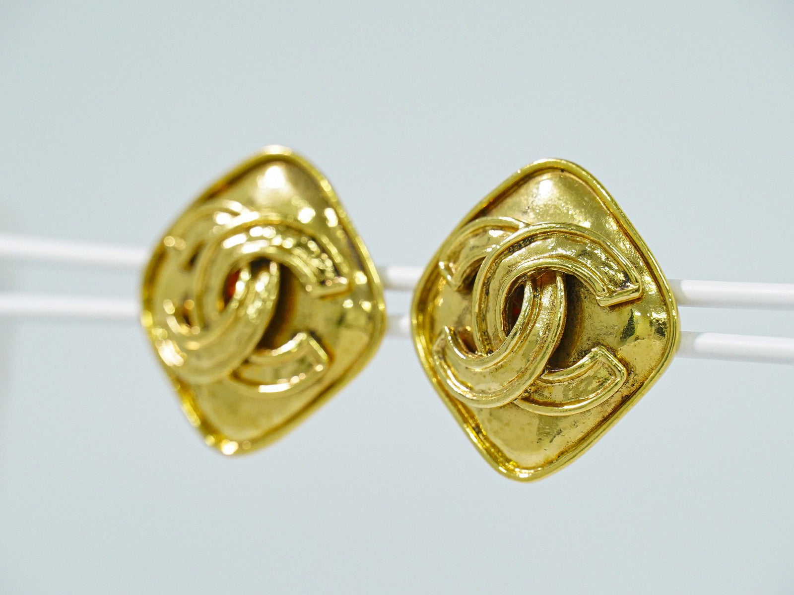 Chanel Vintage CC Diamond Shape Clips-On Earrings Gold-Plated