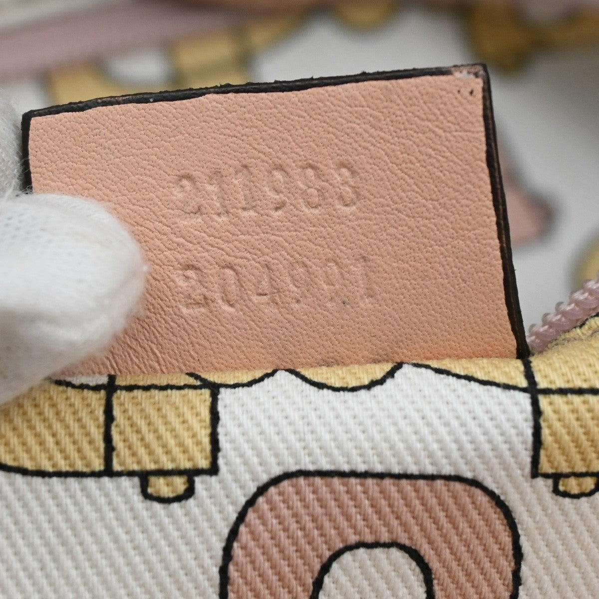 Gucci D-Ring Shoulder Bag Leather