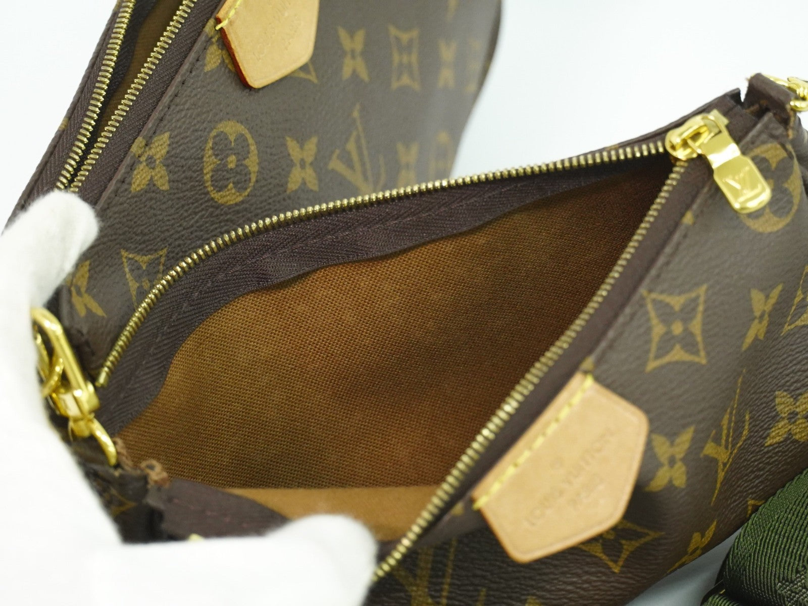 Louis Vuitton Multi Pochette Accessoires Monogram Canvas