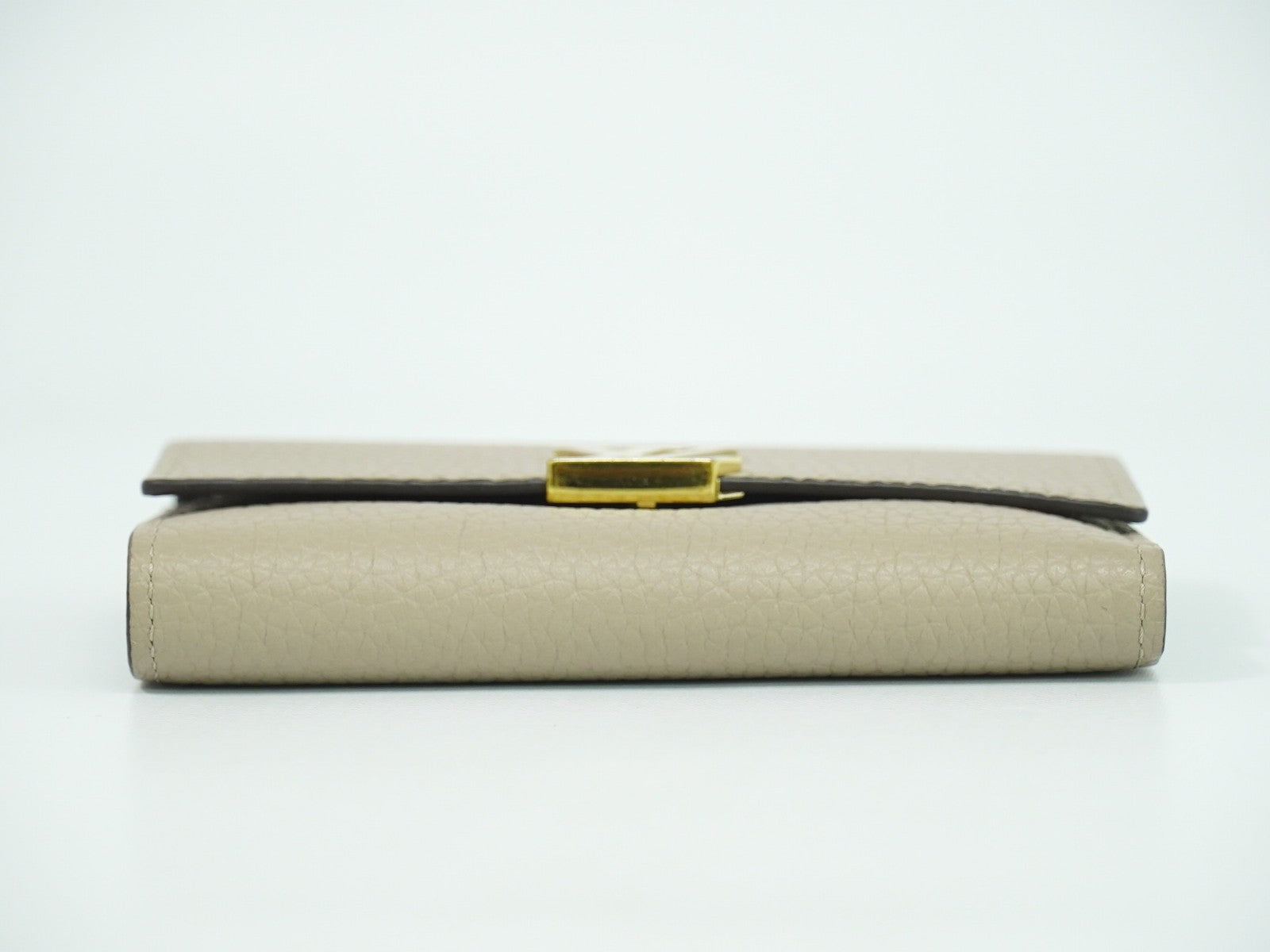 Louis Vuitton Capucines Compact wallet Leather