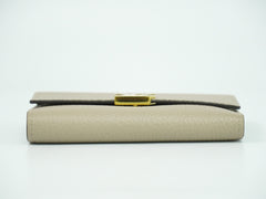 Louis Vuitton Capucines Compact wallet Leather