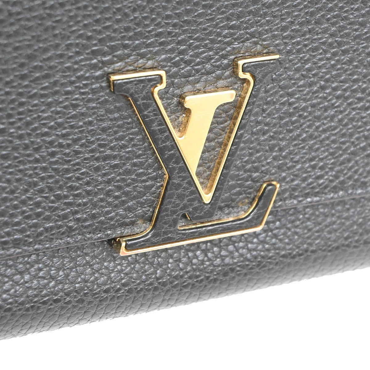 Louis Vuitton Capucines Long Wallet Leather