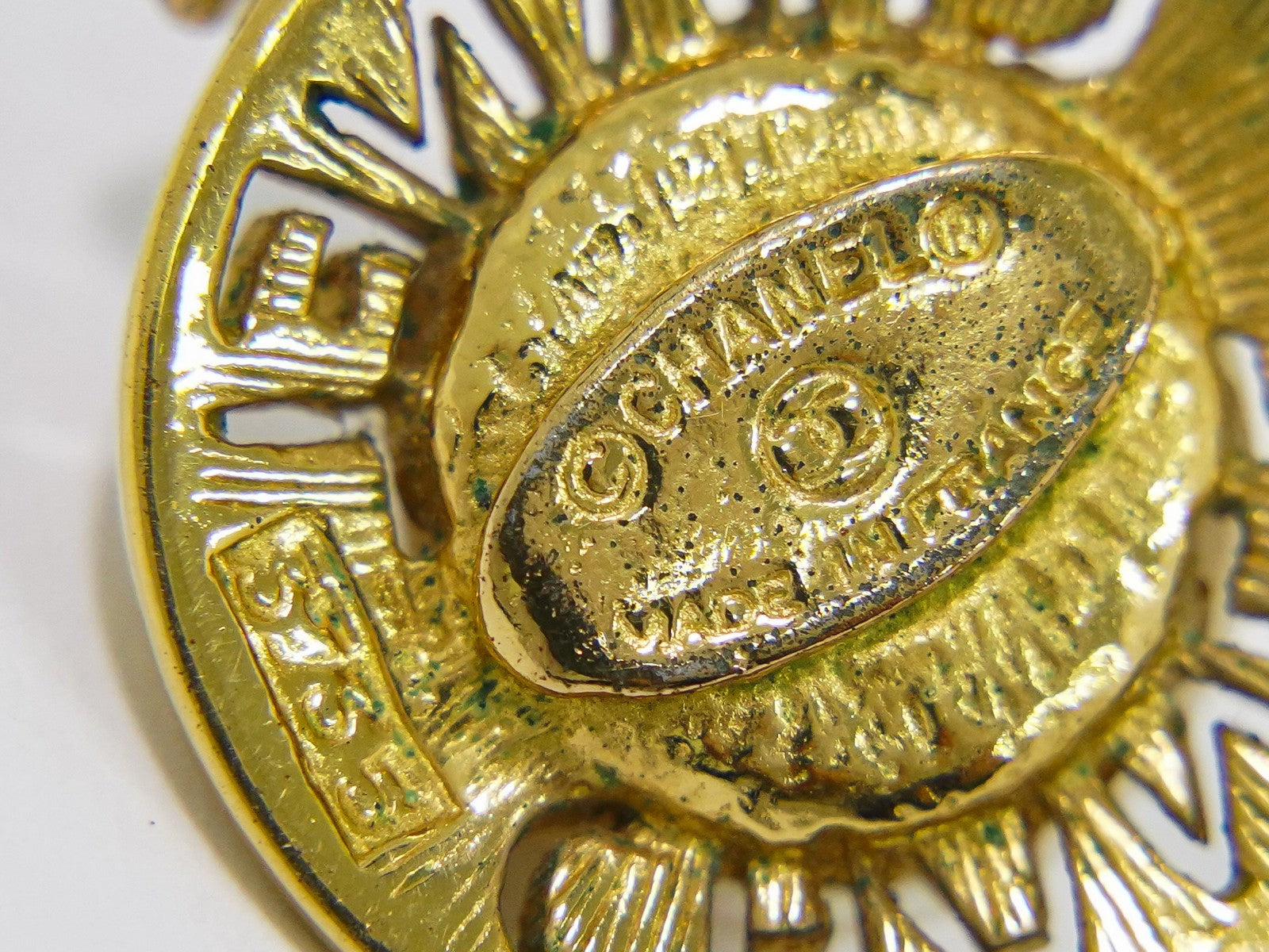 Chanel CC Logo Chain Pendant Necklace Imitation Pearl Imitation pearl with Gold-Plated and Beads