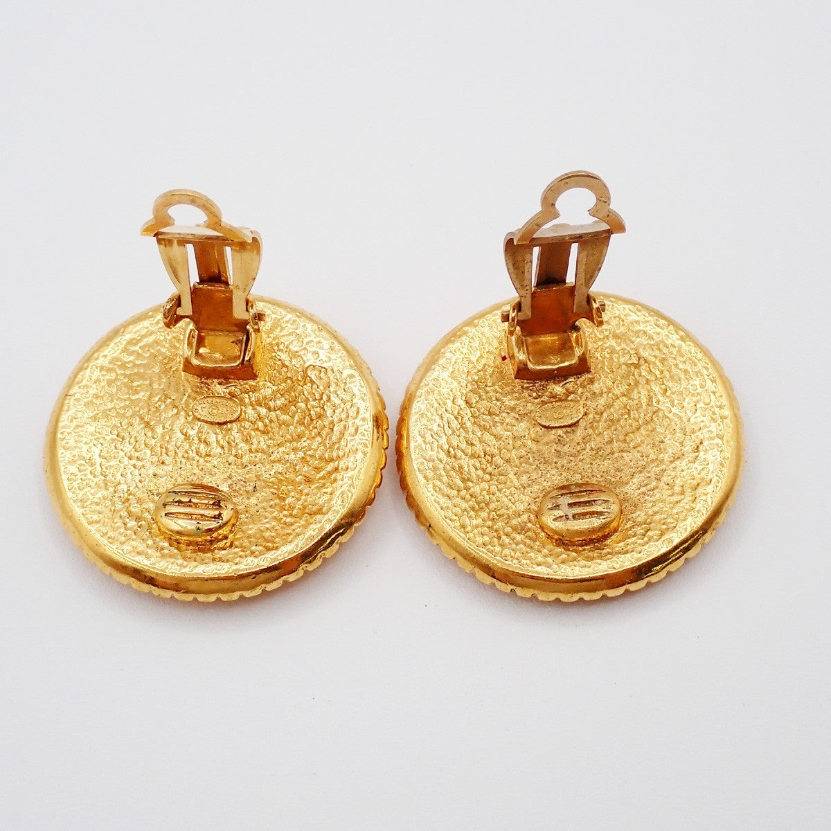 Chanel Vintage Round CC Clip-On Earrings Metal