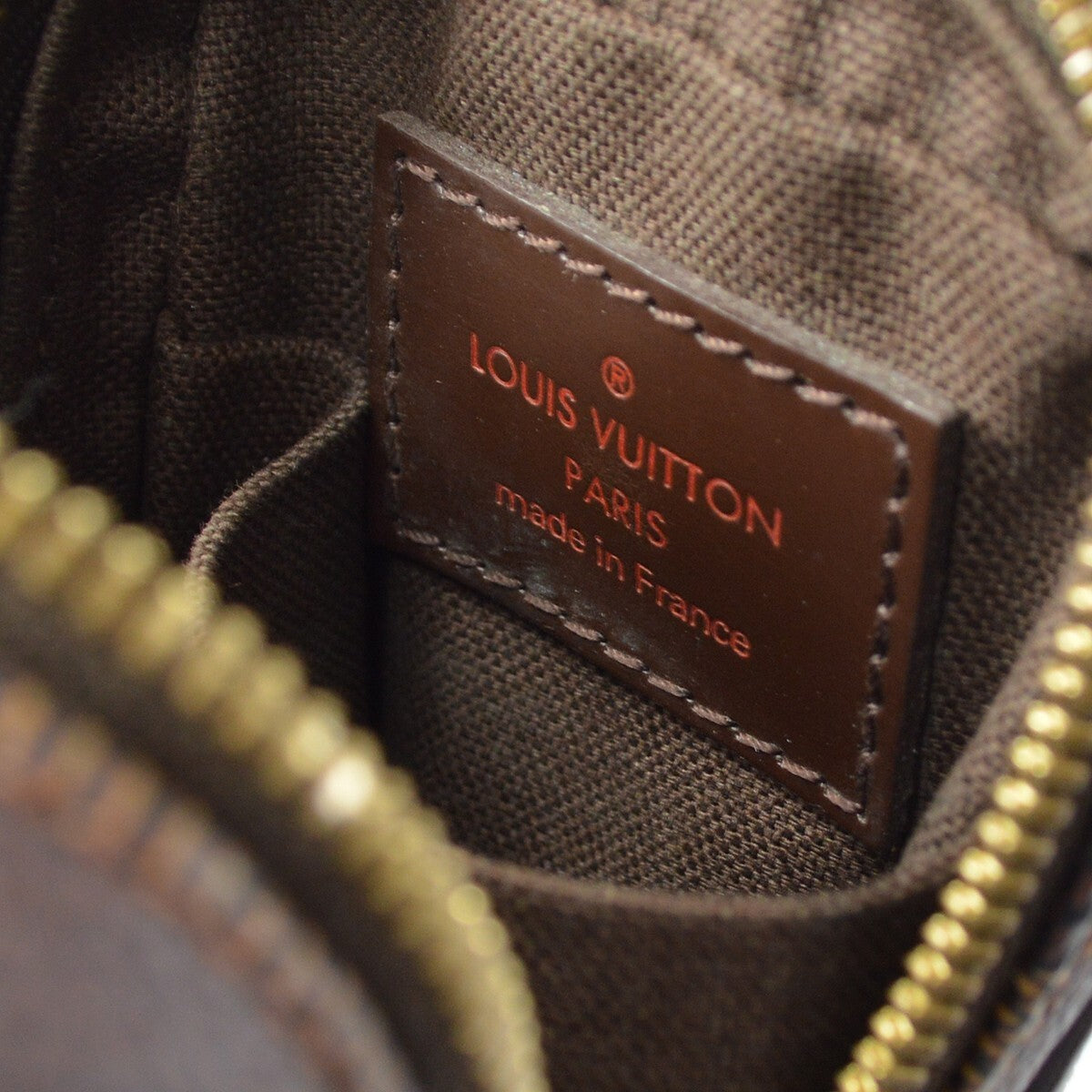 Louis Vuitton Etui Okapi Camera Case Damier