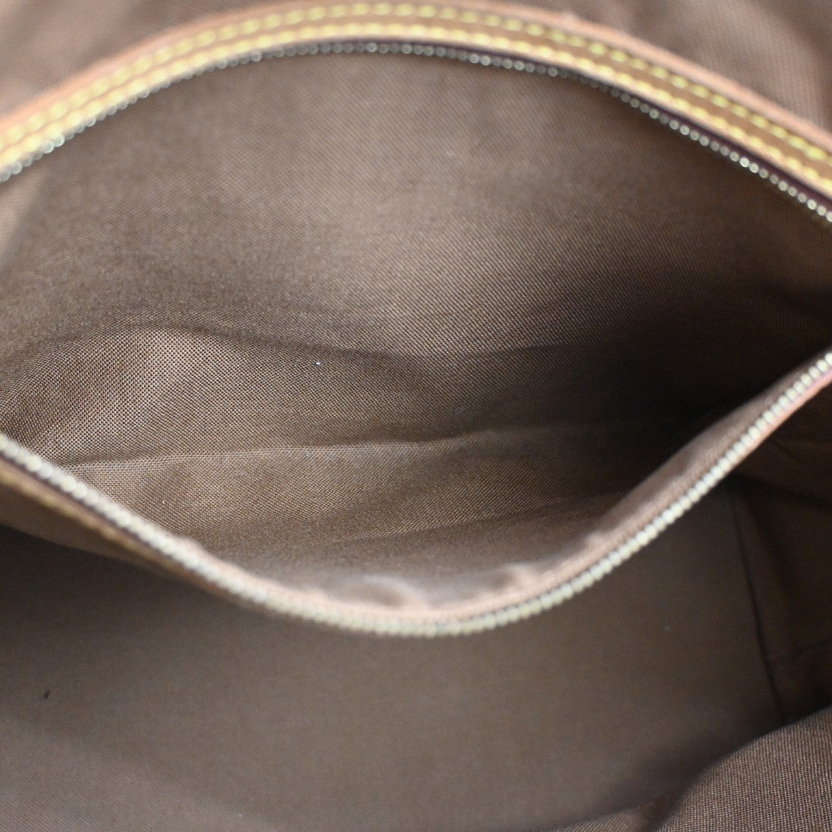 Louis Vuitton Cabas Mezzo Monogram Canvas