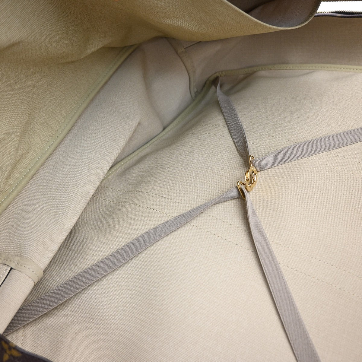 Louis Vuitton Sirius Handbag Monogram Canvas