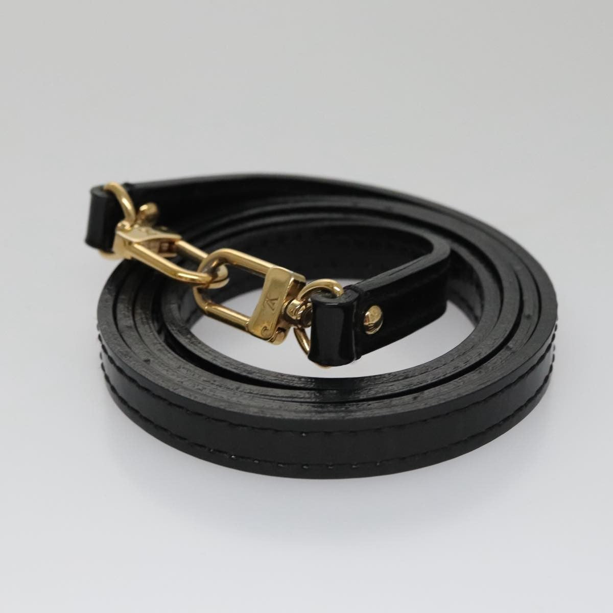 Louis Vuitton Alma Handbag Monogram Vernis