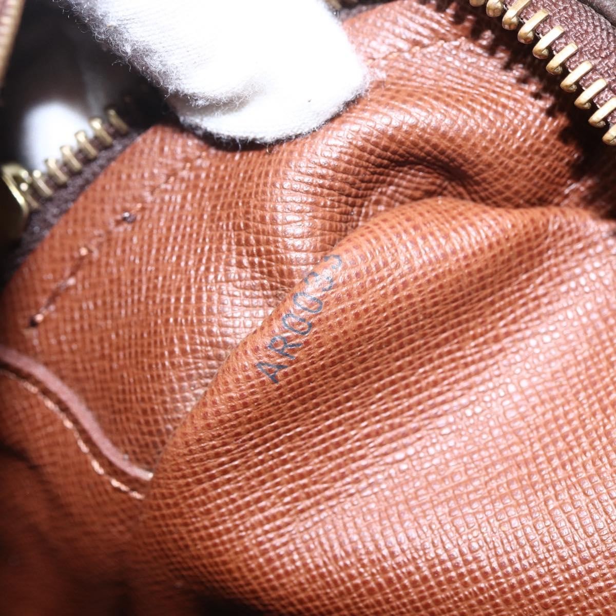 Louis Vuitton Nil Messenger Bag Monogram Canvas