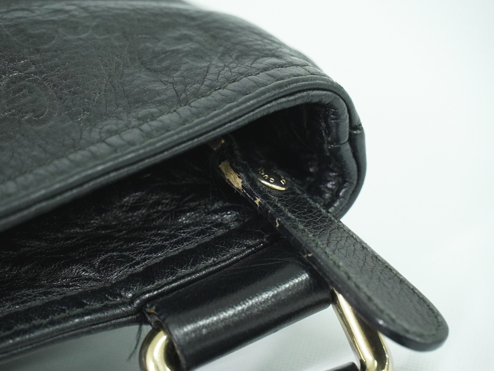 Gucci Crossbody Bag Guccissima Leather