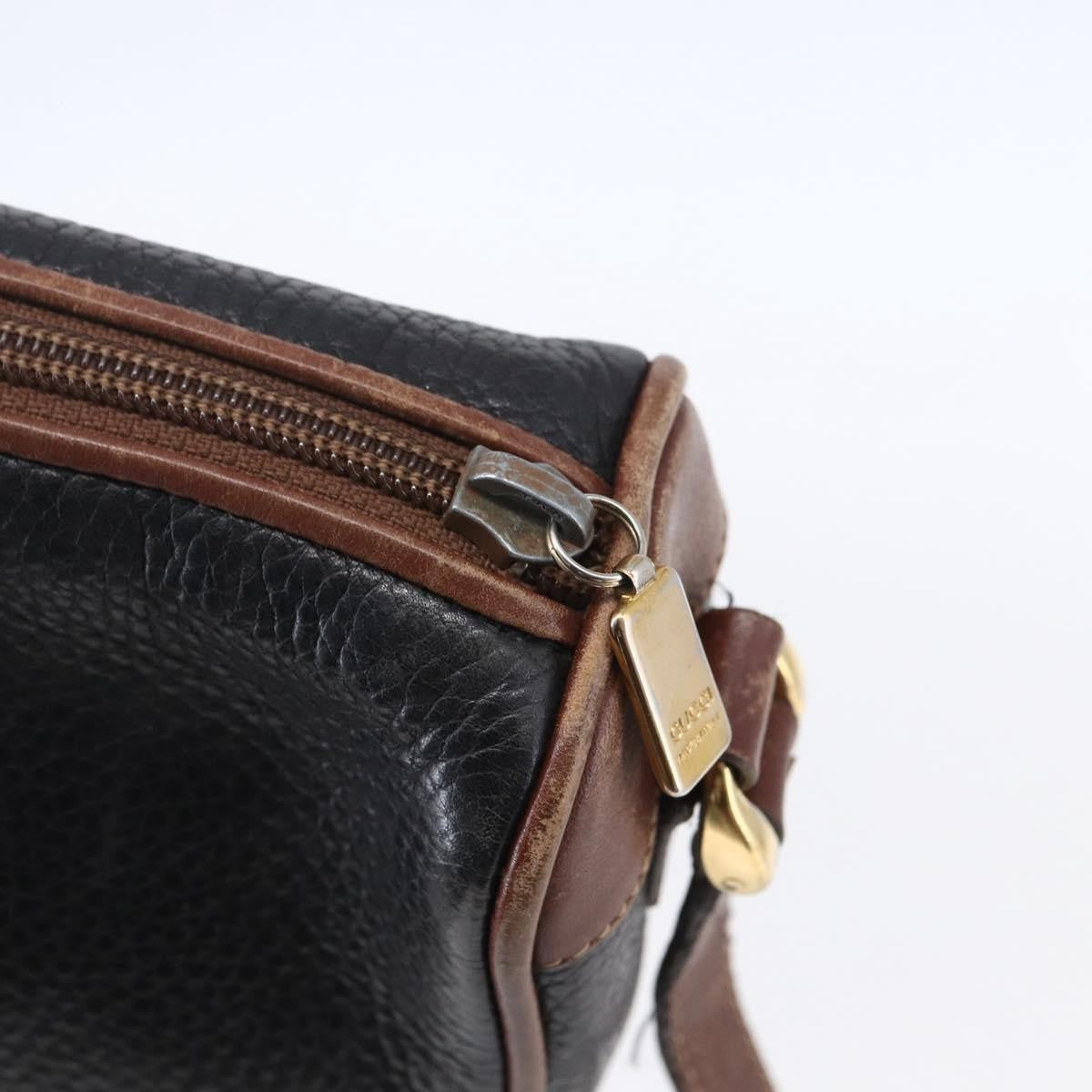 Gucci Vintage Shoulder Bag Leather