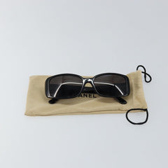Chanel Camélia sunglasses Plastic