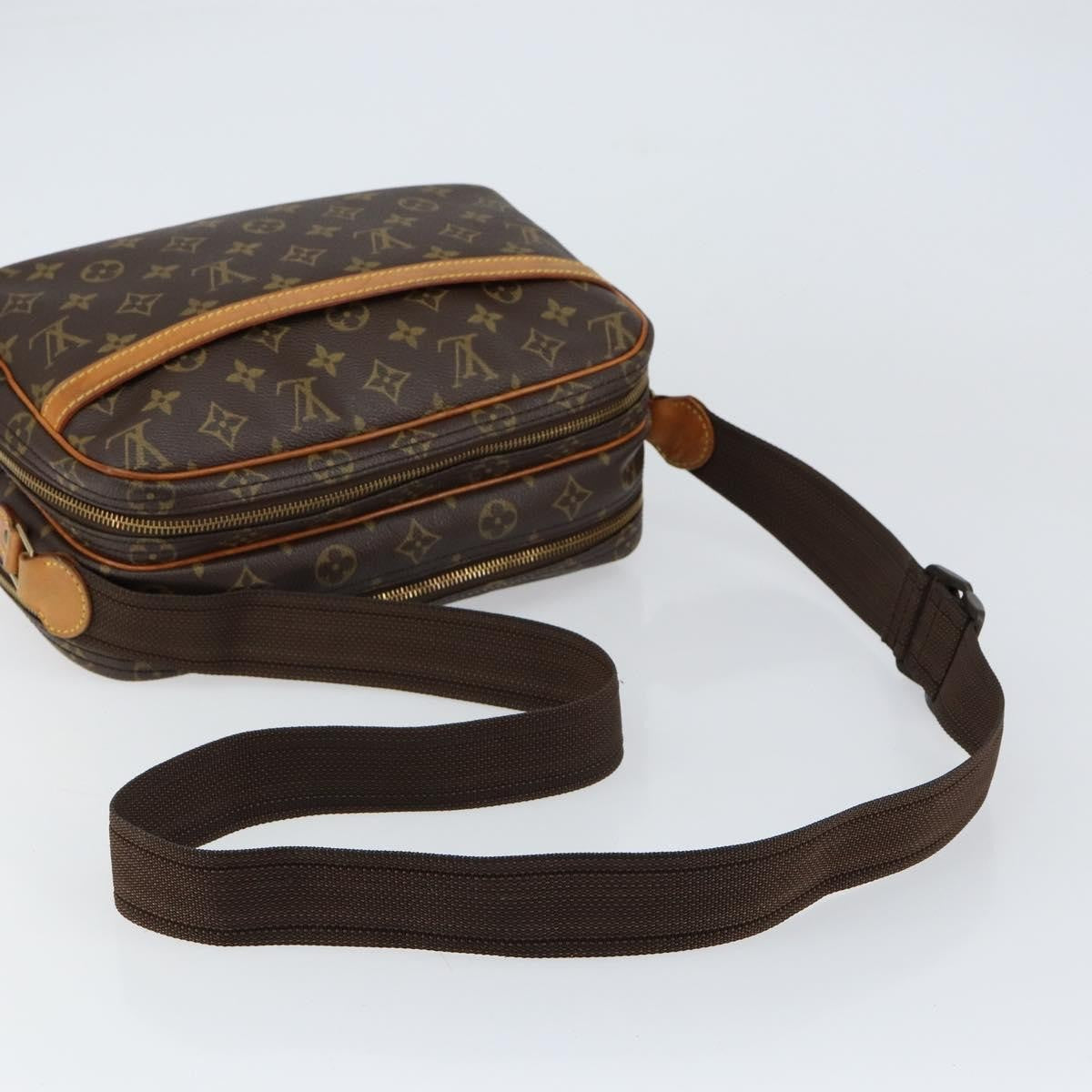 Louis Vuitton Reporter Bag Monogram Canvas