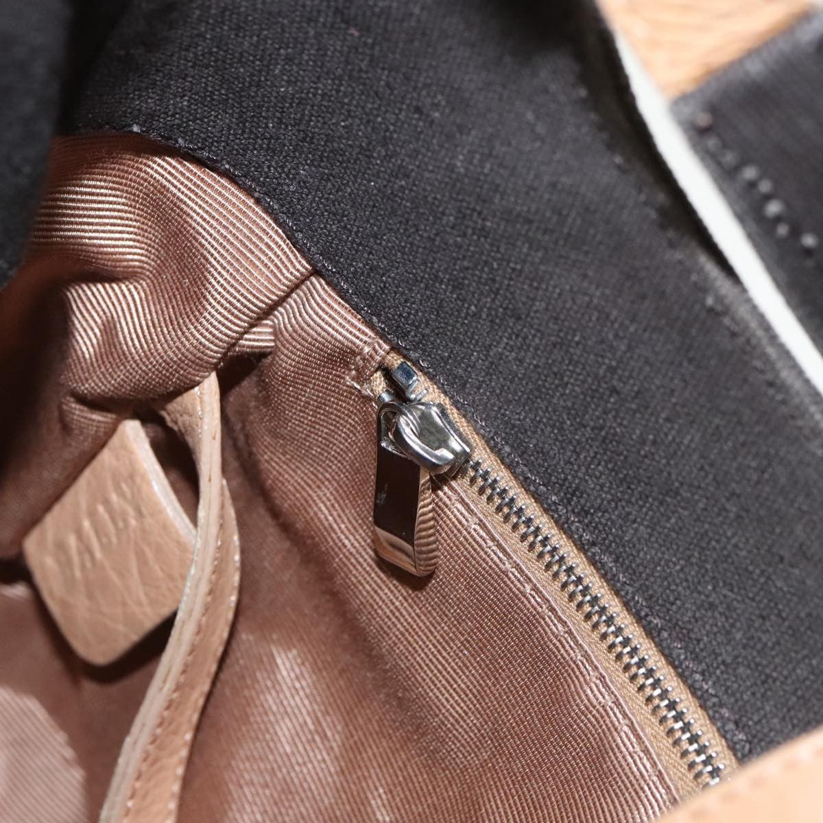 Bally Vintage Shoulder Bag Leather