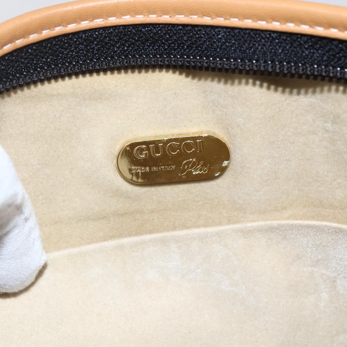 Gucci Zipped Pouch Leather