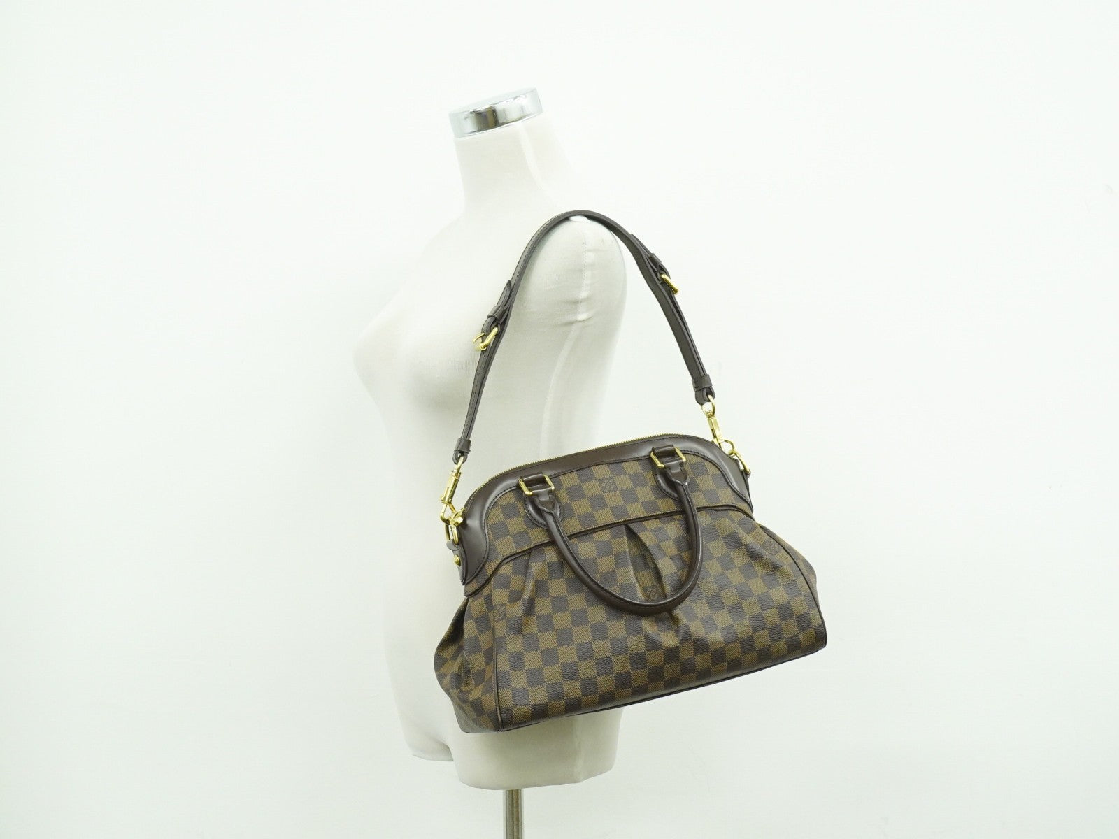 Louis Vuitton Trevi Handbag Damier