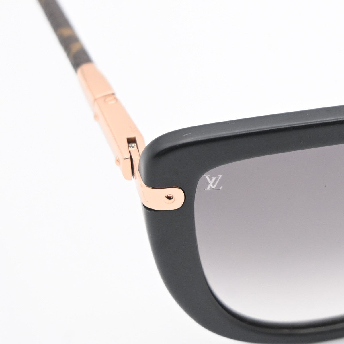 Louis Vuitton Charlotte Sunglasses Plastic