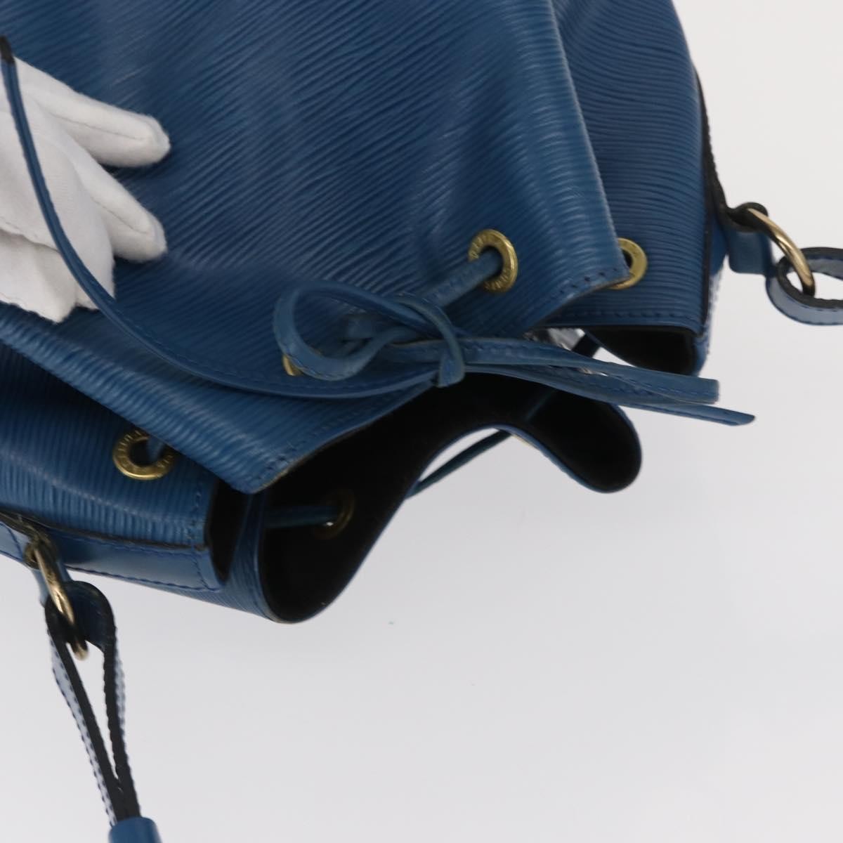 Louis Vuitton Noe Handbag Epi Leather