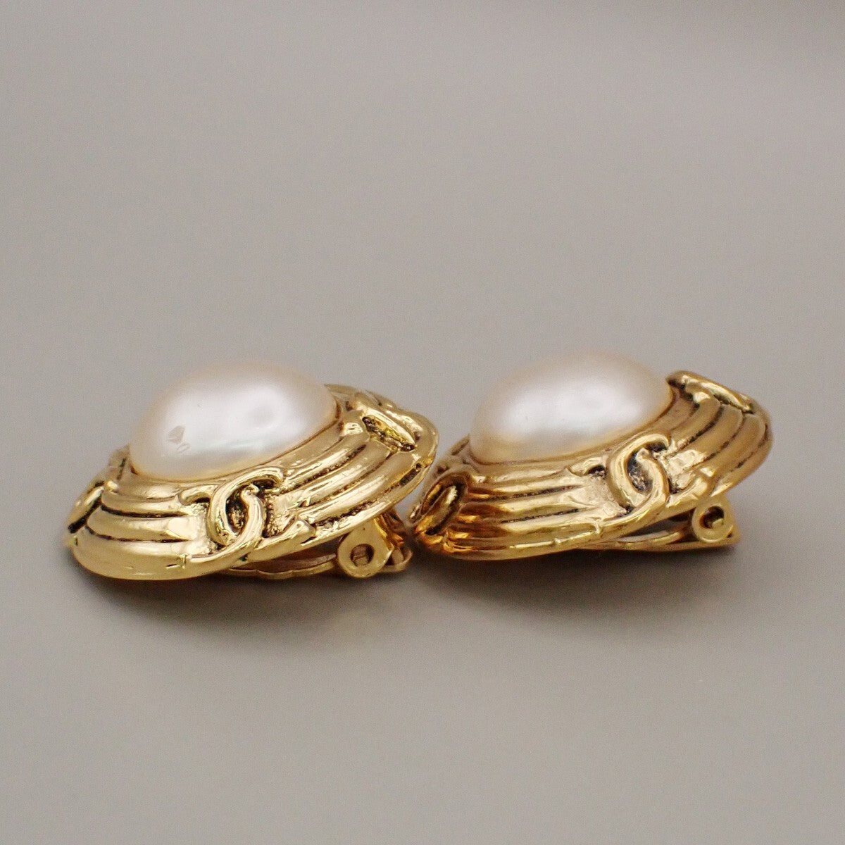 Chanel Vintage Round Clip-On Earrings Metal with Faux Pearl