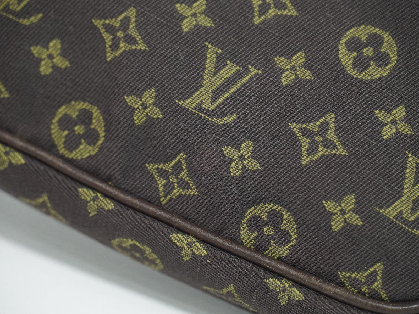 Louis Vuitton Mini pochette accessoire Min Lin Canvas