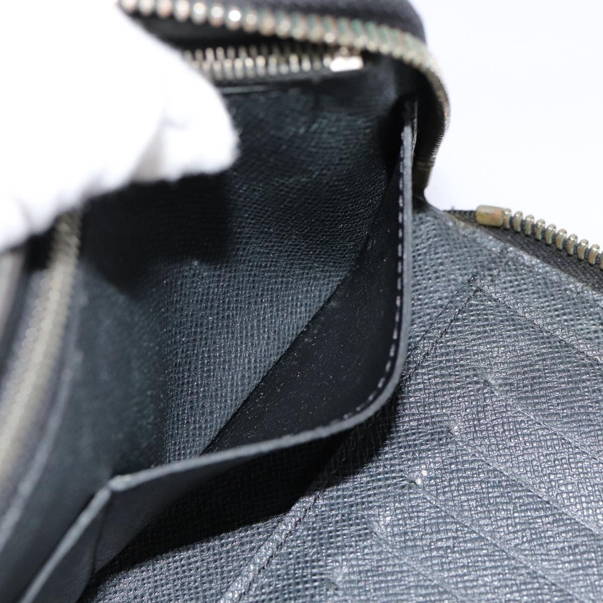 Louis Vuitton Zippy wallet vertical Taïga