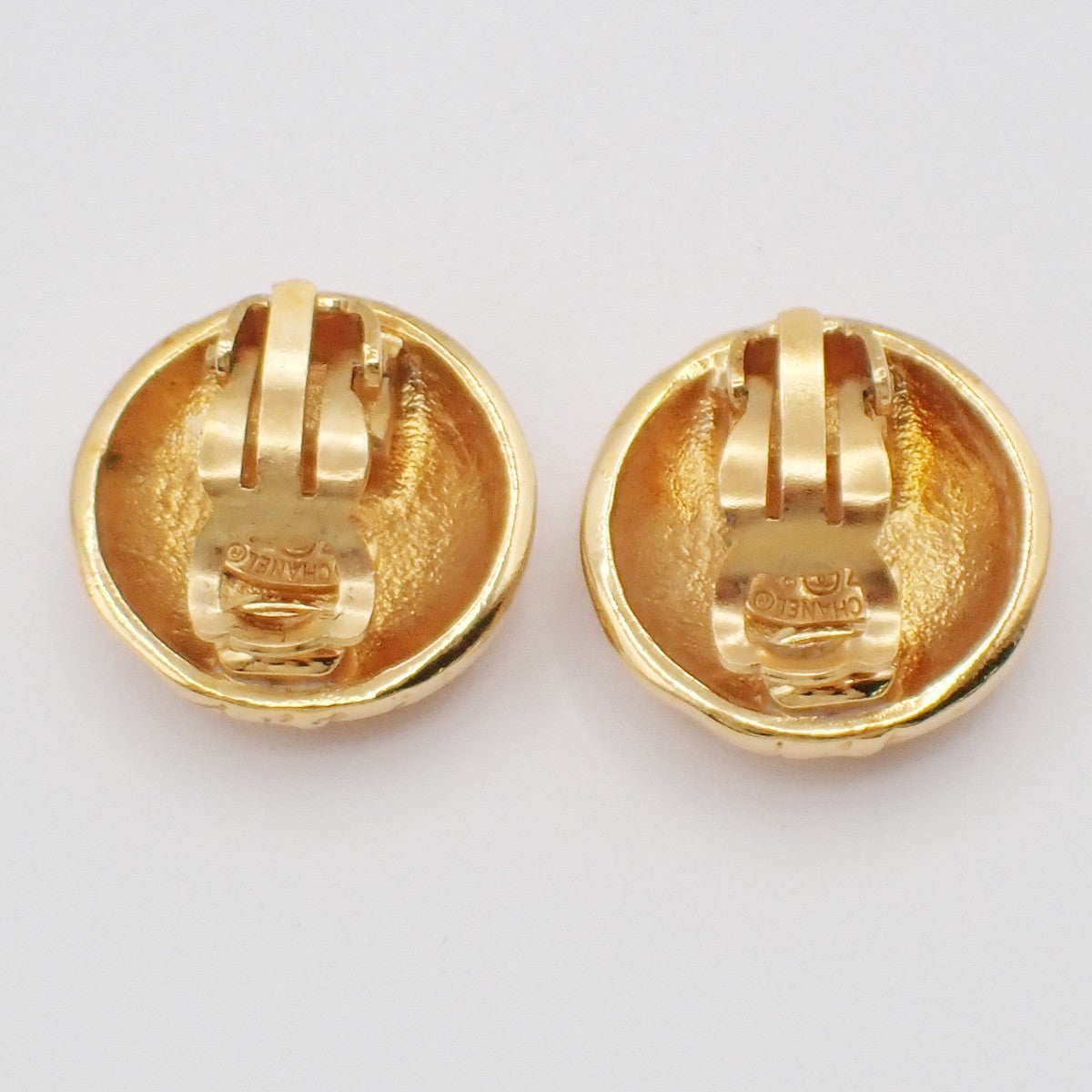 Chanel Vintage Round CC Clip-On Earrings Metal