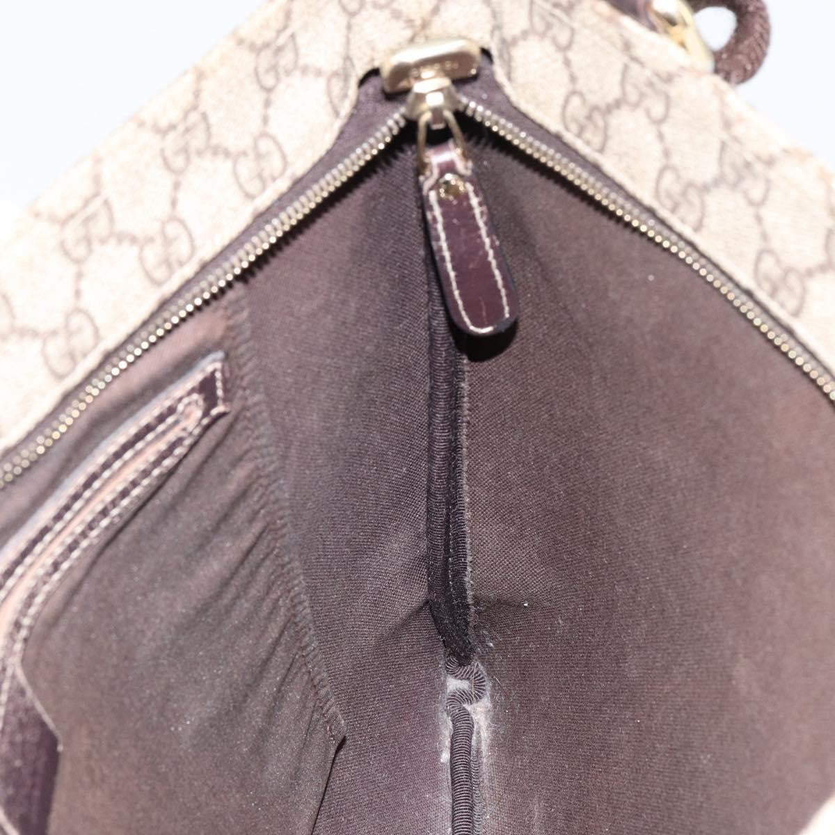 Gucci Flat Messenger Bag GG Canvas