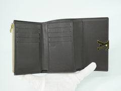 Louis Vuitton Capucines Compact wallet Leather