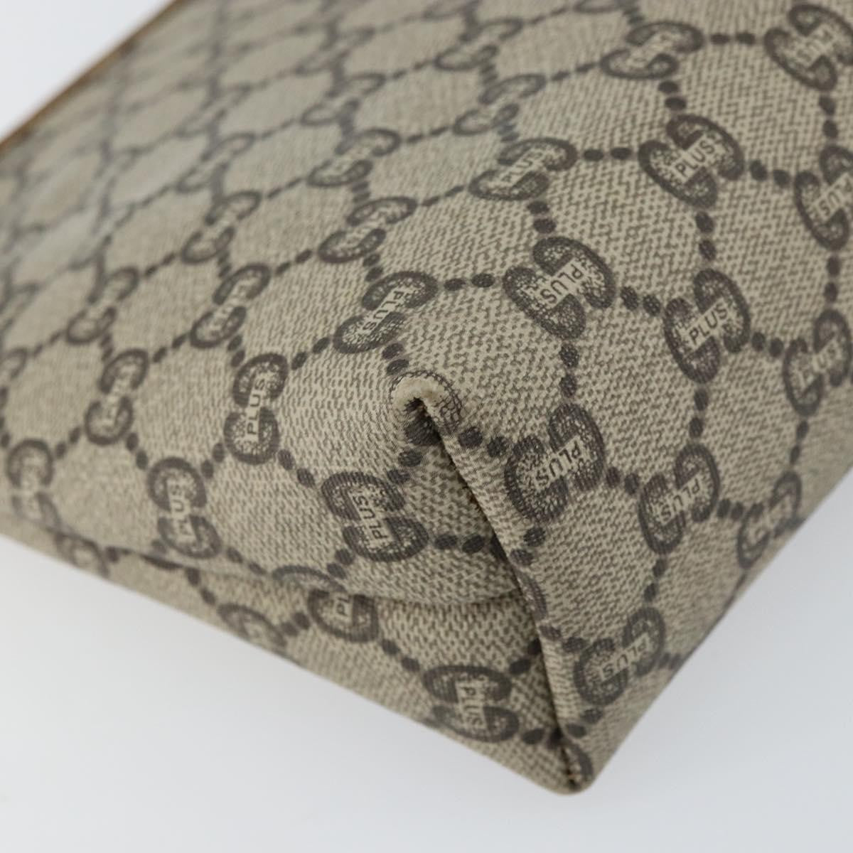 Gucci Zip Pouch GG Canvas