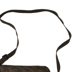 Louis Vuitton Trotteur Beaubourg Handbag Monogram Canvas