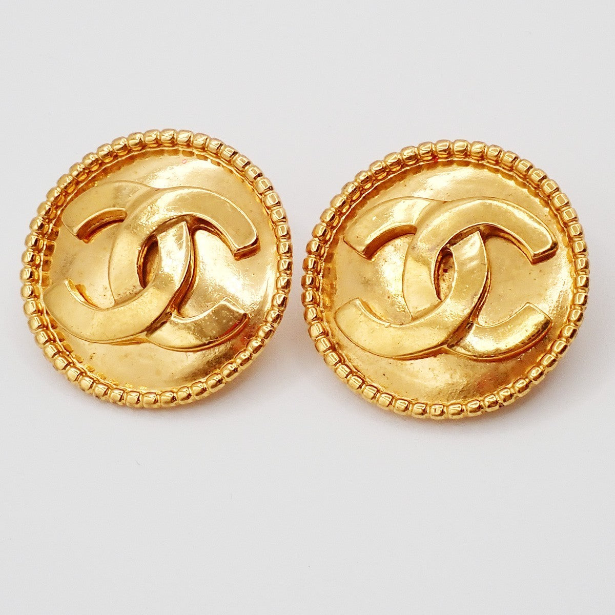 Chanel Vintage Round CC Clip-On Earrings Metal