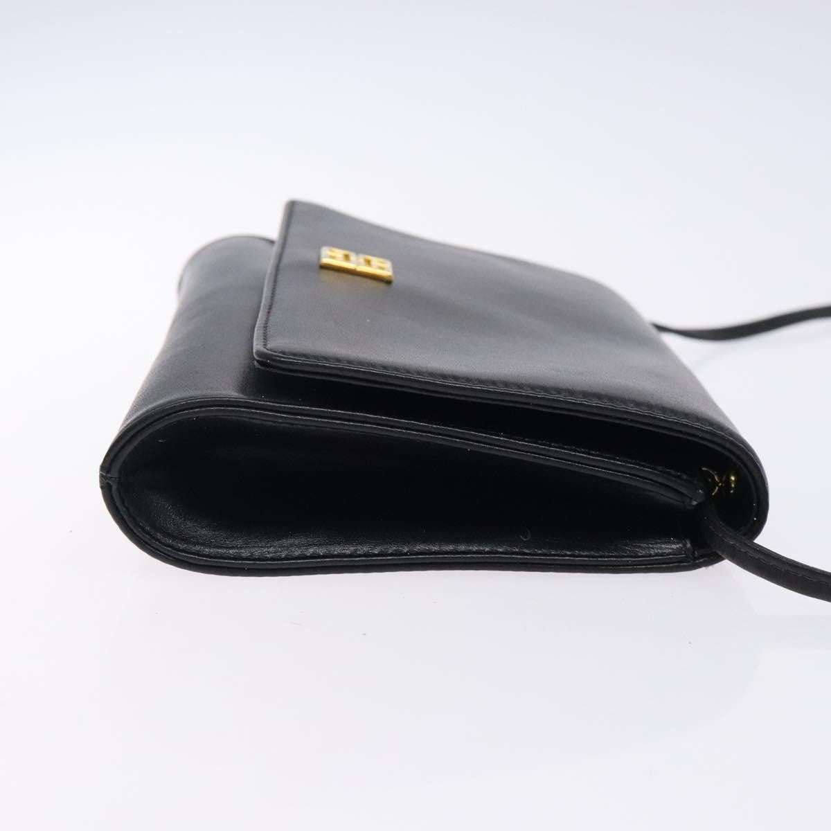 Givenchy Vintage 4G shoulder bag Leather