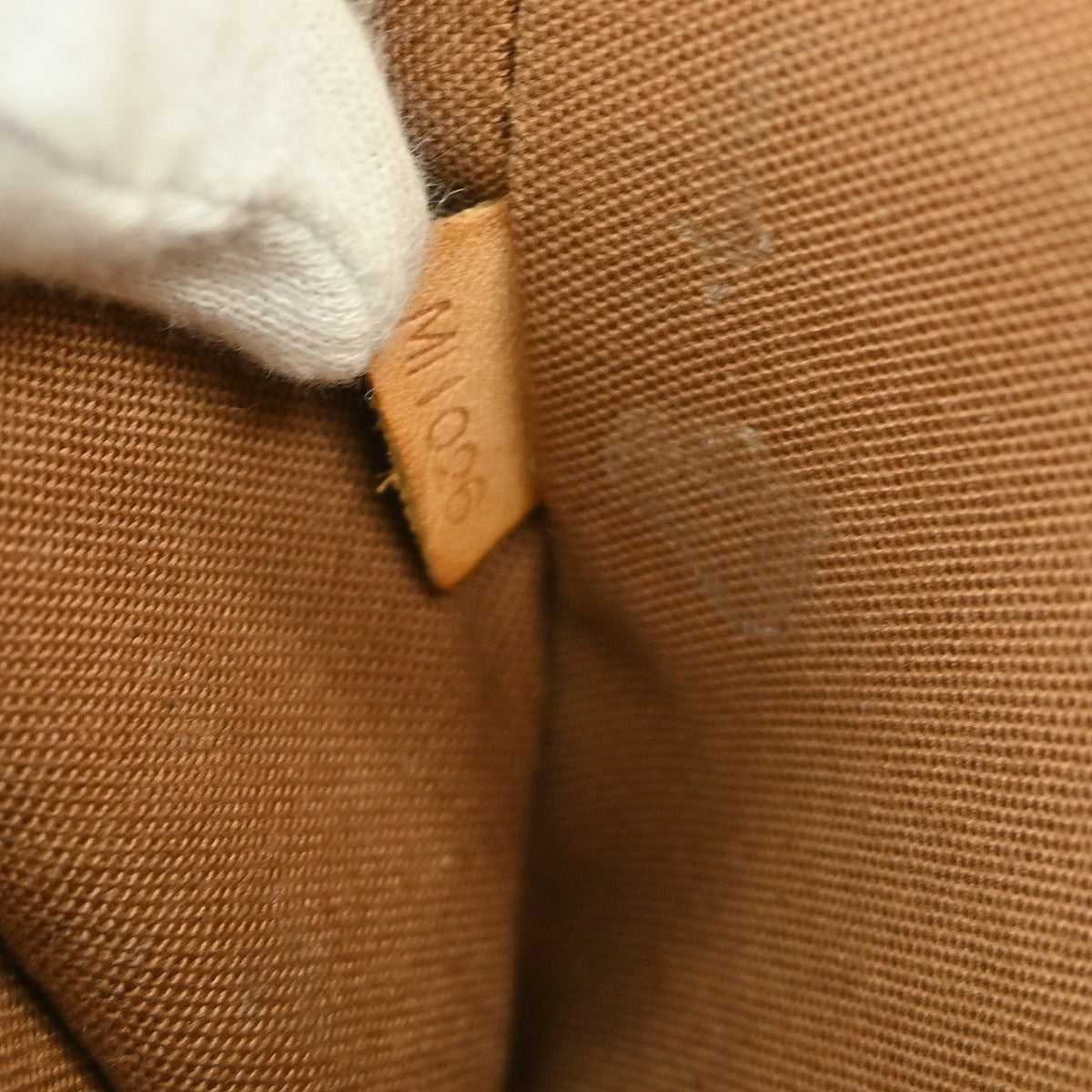 Louis Vuitton Bosphore Messenger Bag Monogram Canvas