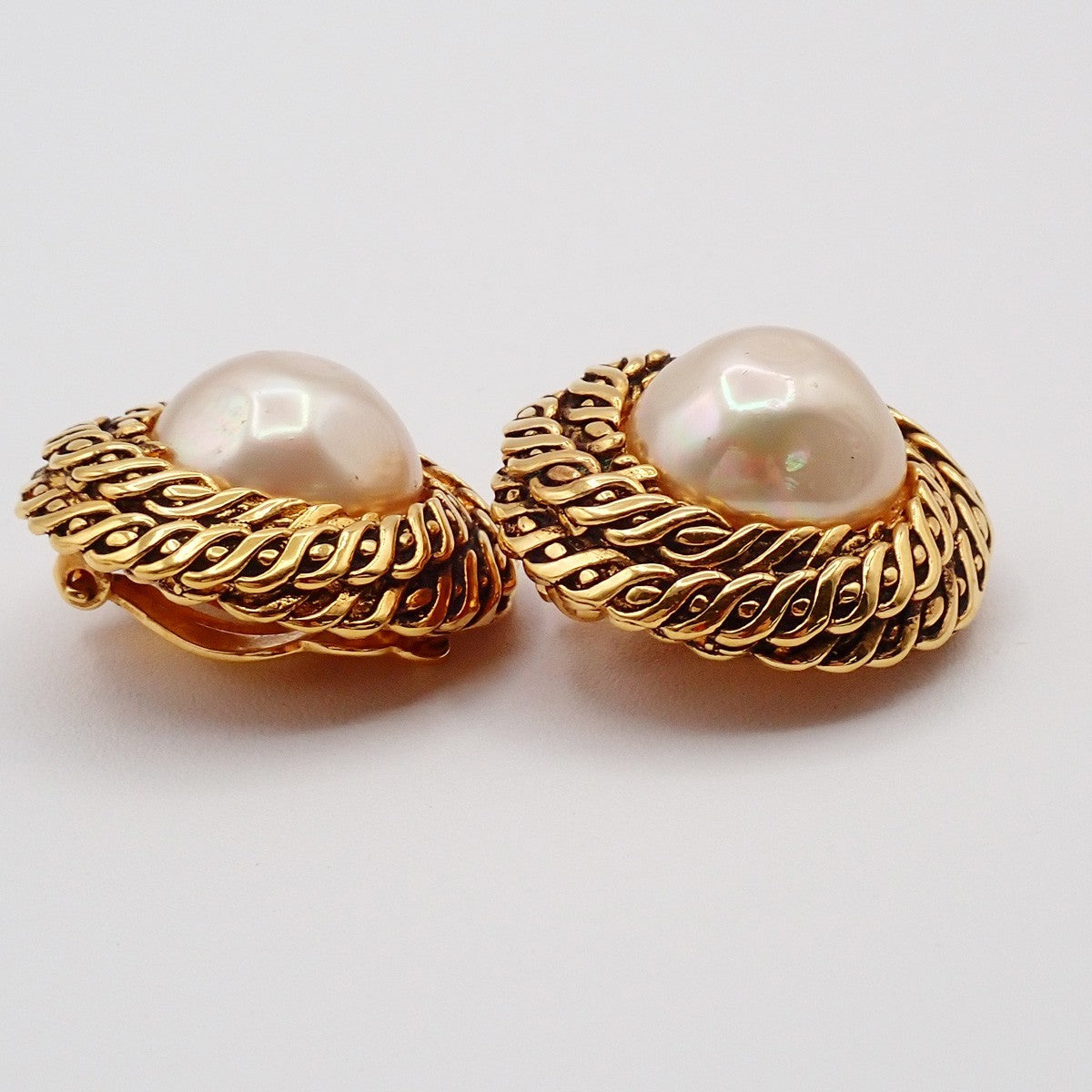 Chanel Vintage Round Chain Clip-On Earrings Metal with Faux Pearl