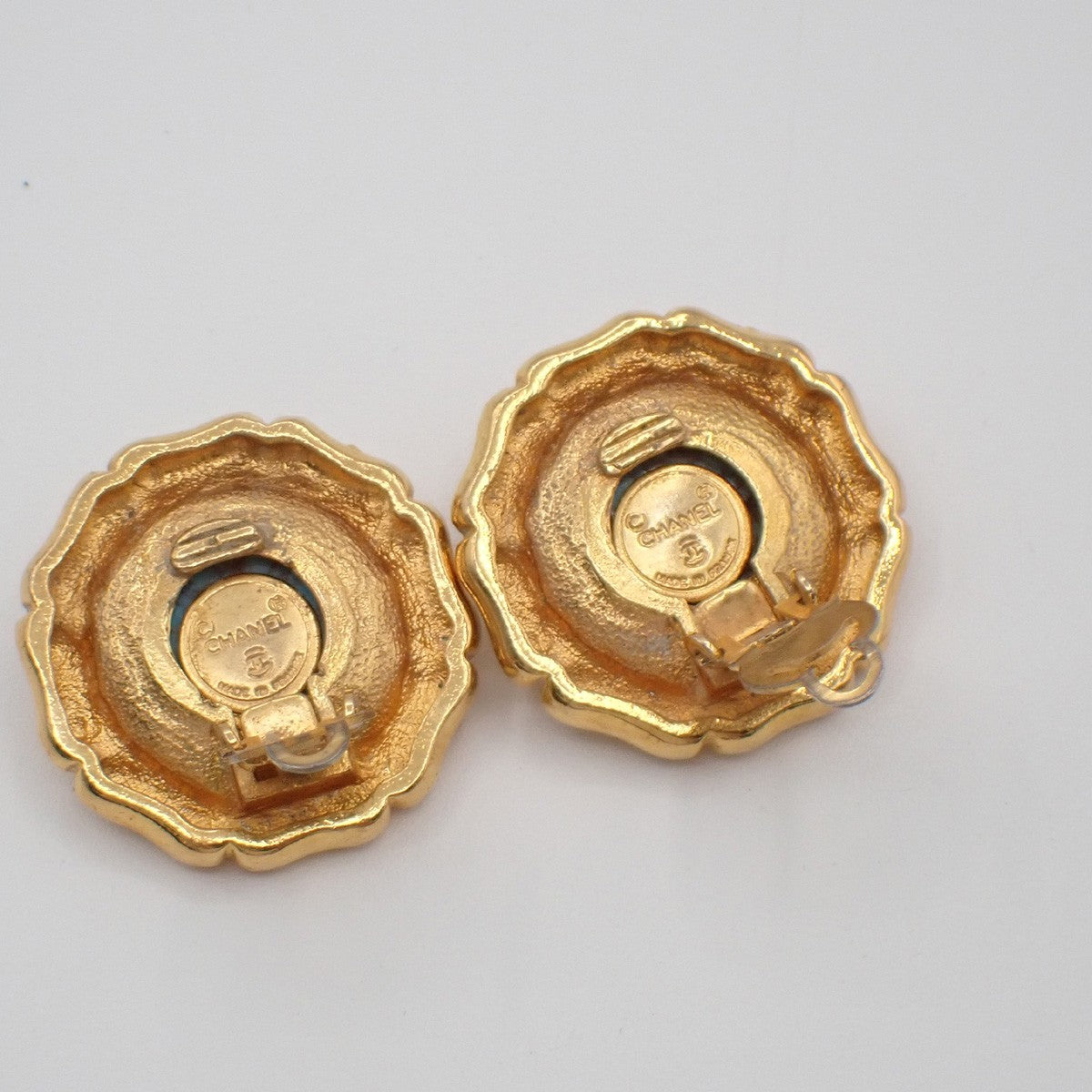 Chanel Vintage CC Round Button Clip-On Earrings Metal