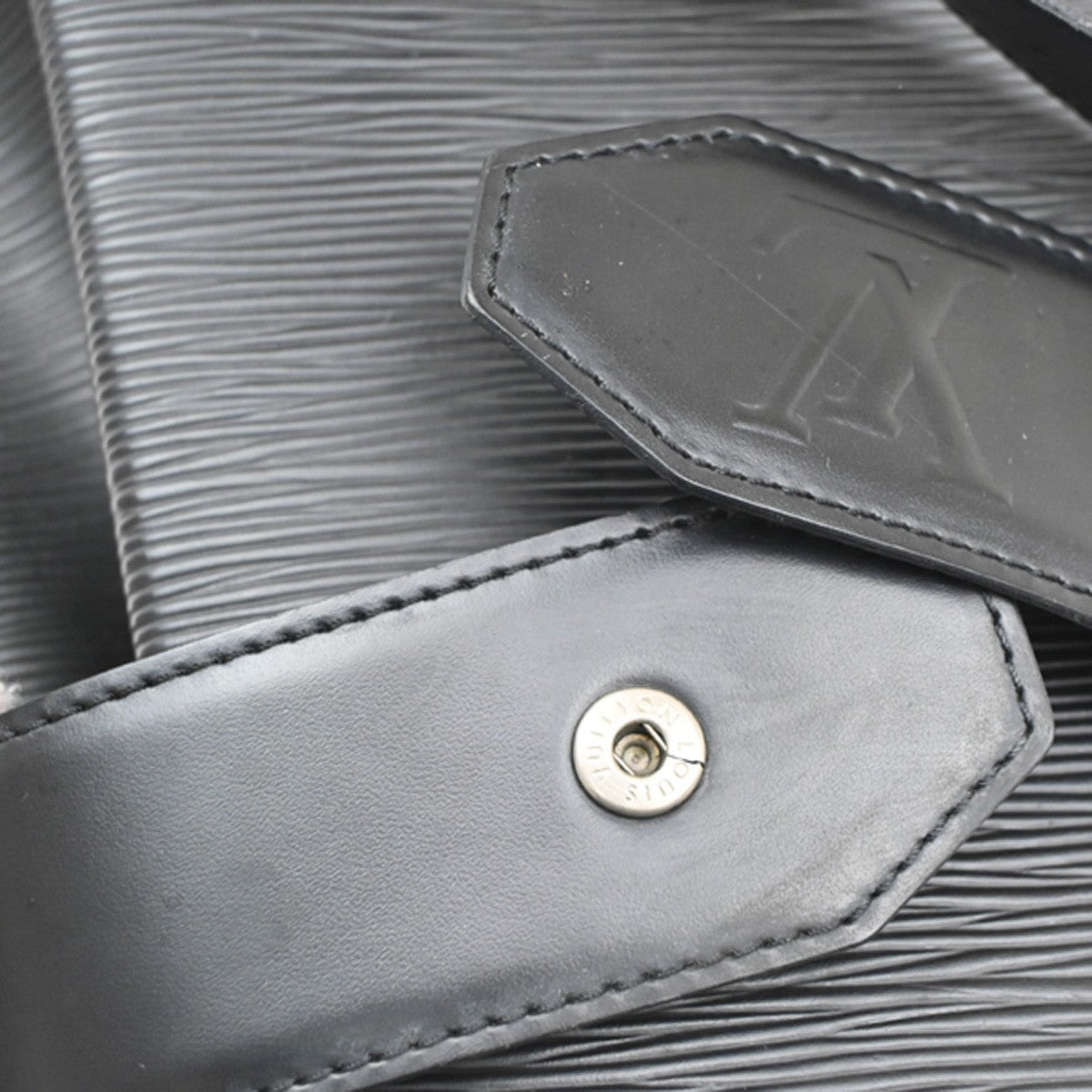 Louis Vuitton Vintage Sac d'Epaule Handbag Epi Leather