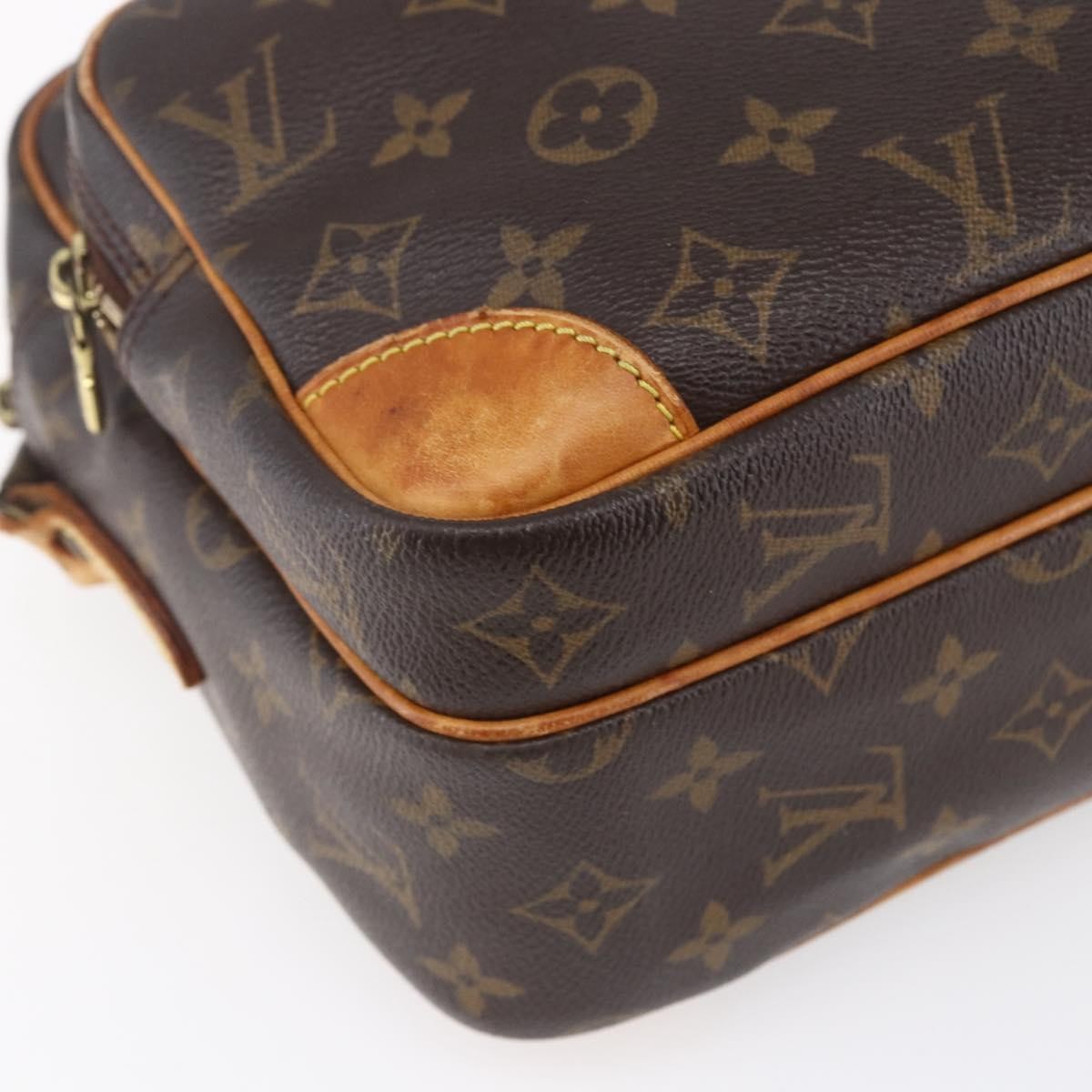Louis Vuitton Nil Messenger Bag Monogram Canvas