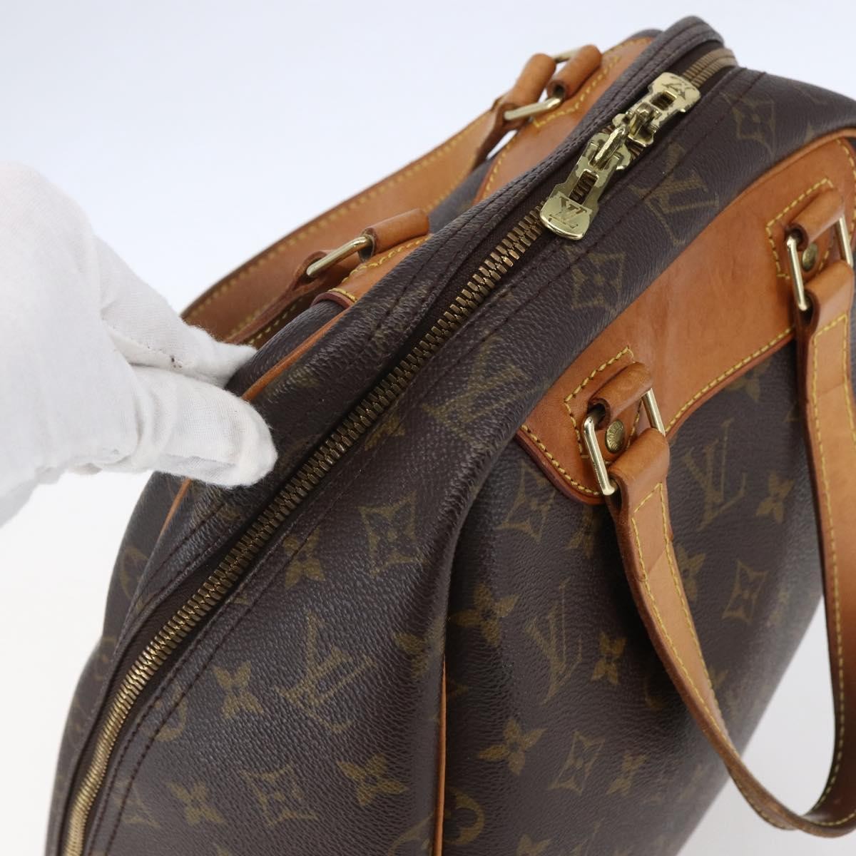 Louis Vuitton Excursion Handbag Monogram Canvas