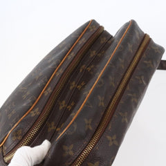 Louis Vuitton Nil Messenger Bag Monogram Canvas