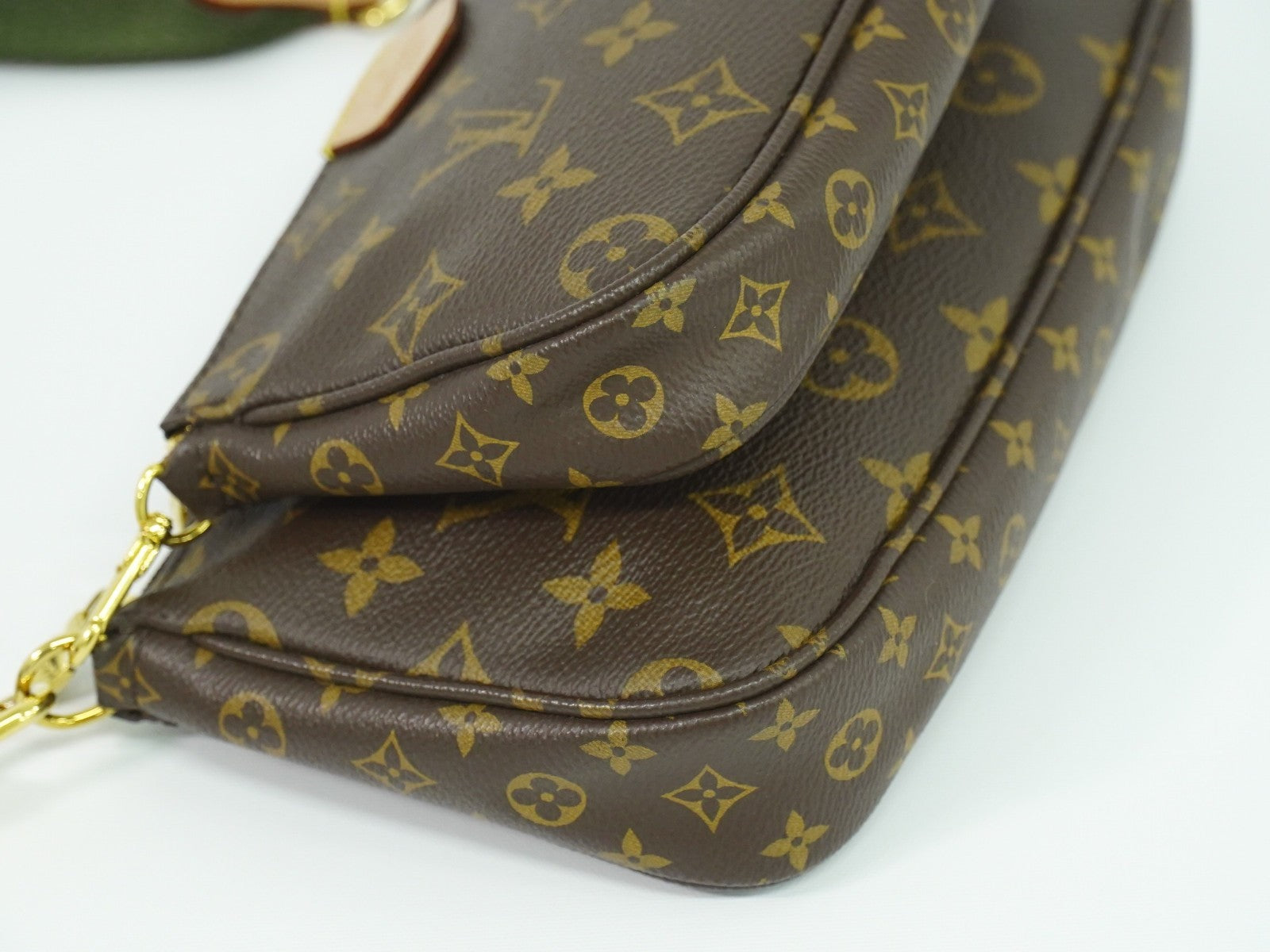 Louis Vuitton Multi Pochette Accessoires Monogram Canvas