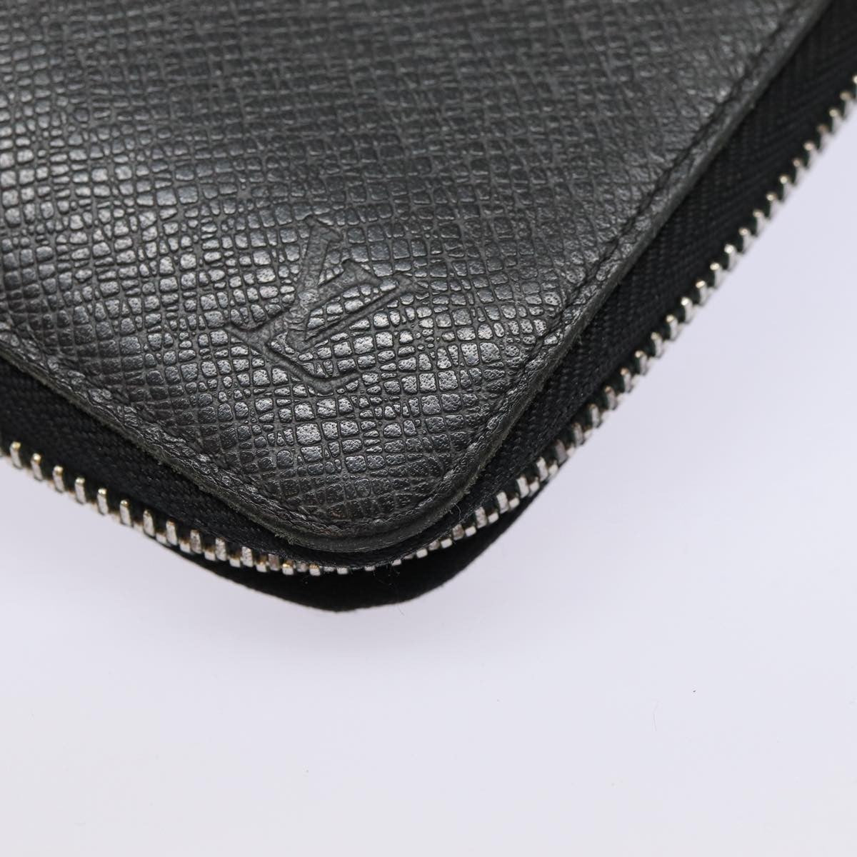 Louis Vuitton Zippy wallet vertical Taïga