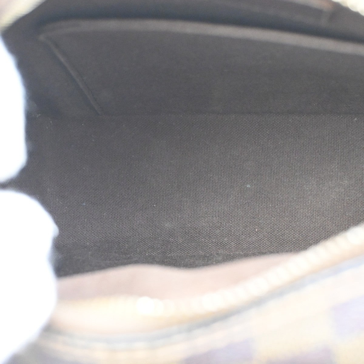 Louis Vuitton Olav Handbag Damier