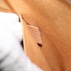 Louis Vuitton Reade Handbag Monogram Vernis