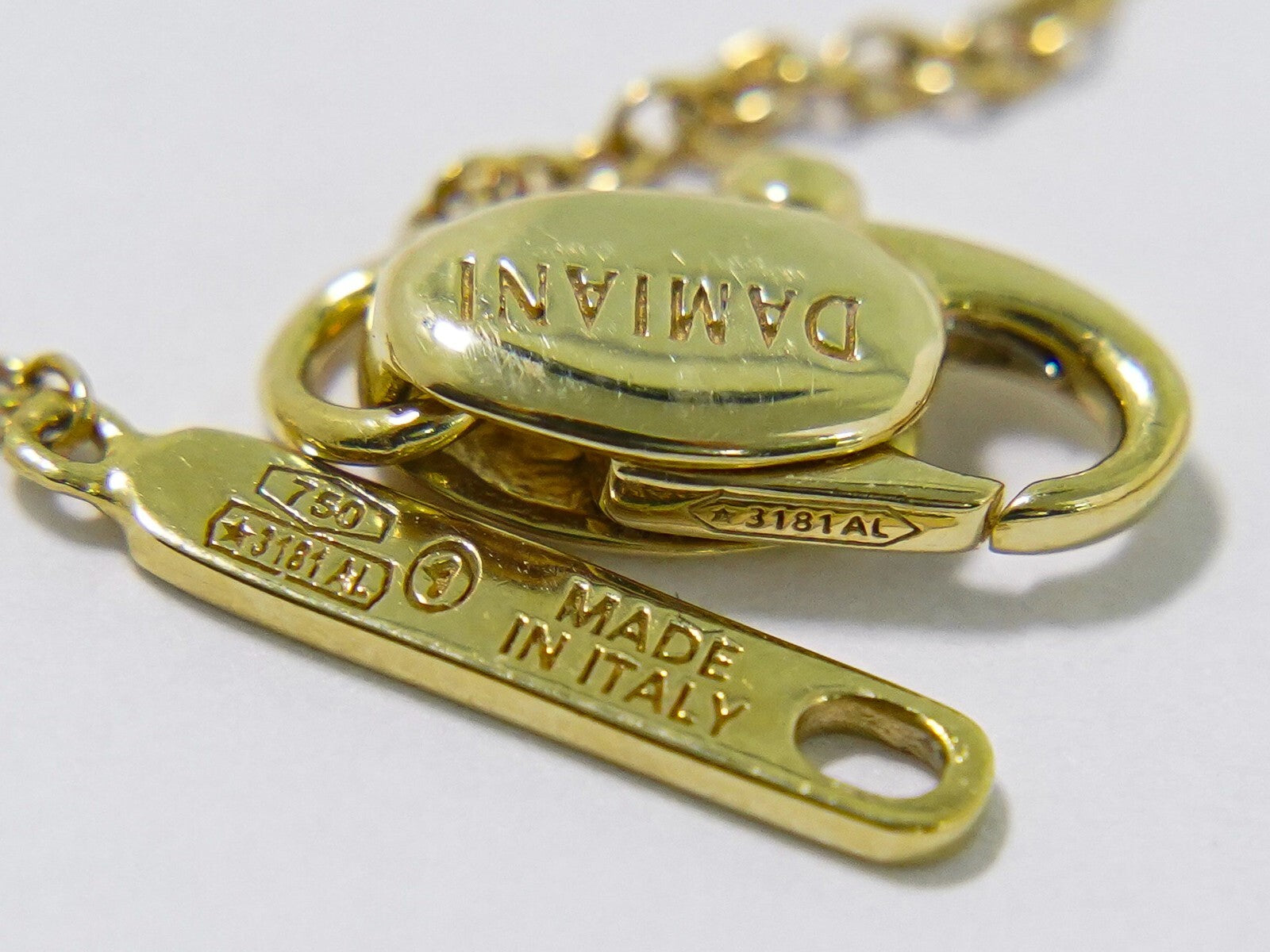 Damiani Belle Epoque Pendant Necklace 18K Yellow Gold and Diamonds