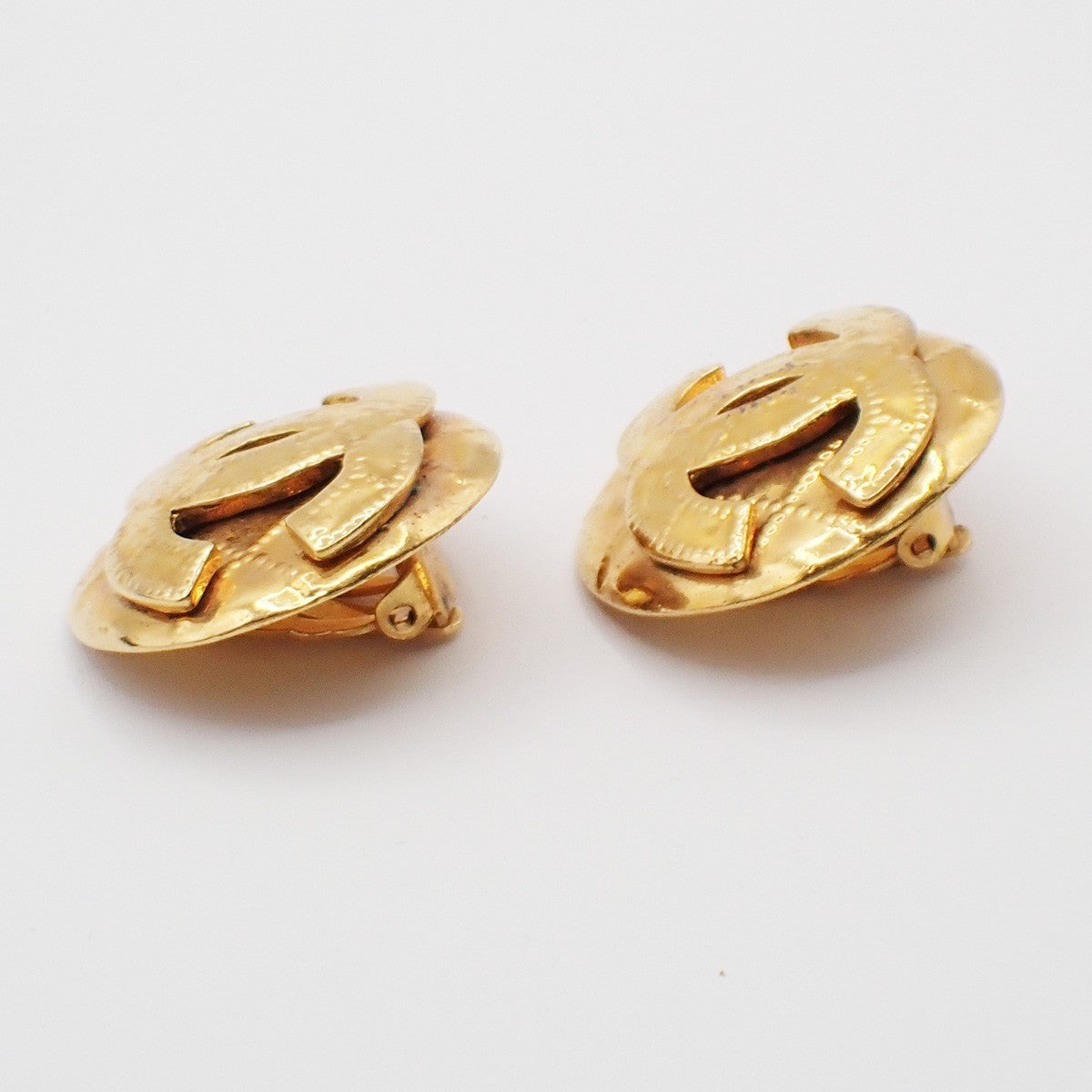 Chanel Vintage Round CC Clip-On Earrings Metal