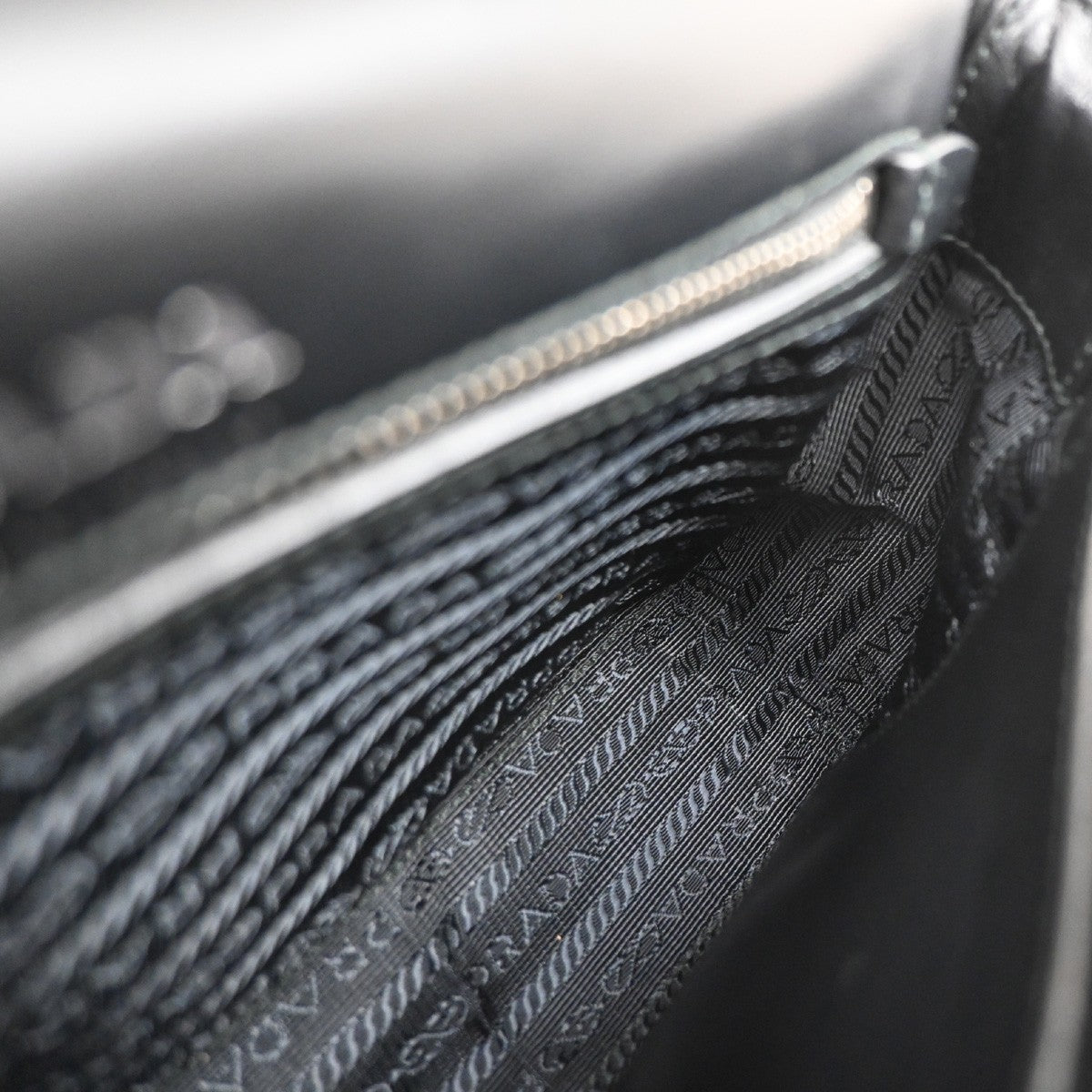 Prada Chain Flap Shoulder Bag Diagramme Quilted Leather