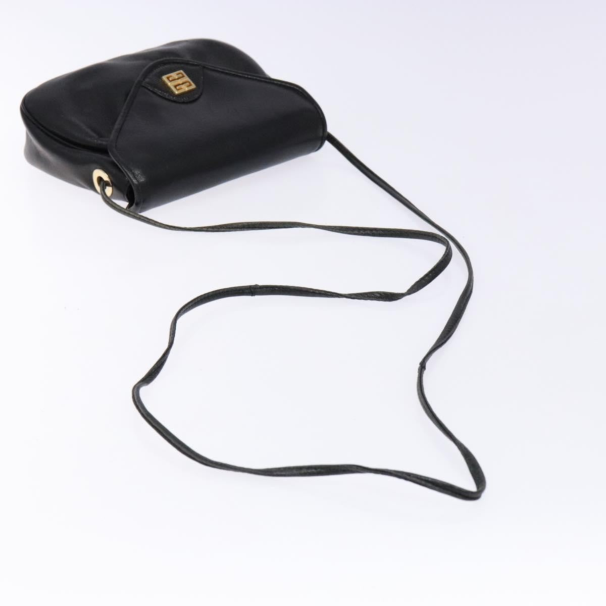 Givenchy Vintage 4G shoulder bag Leather