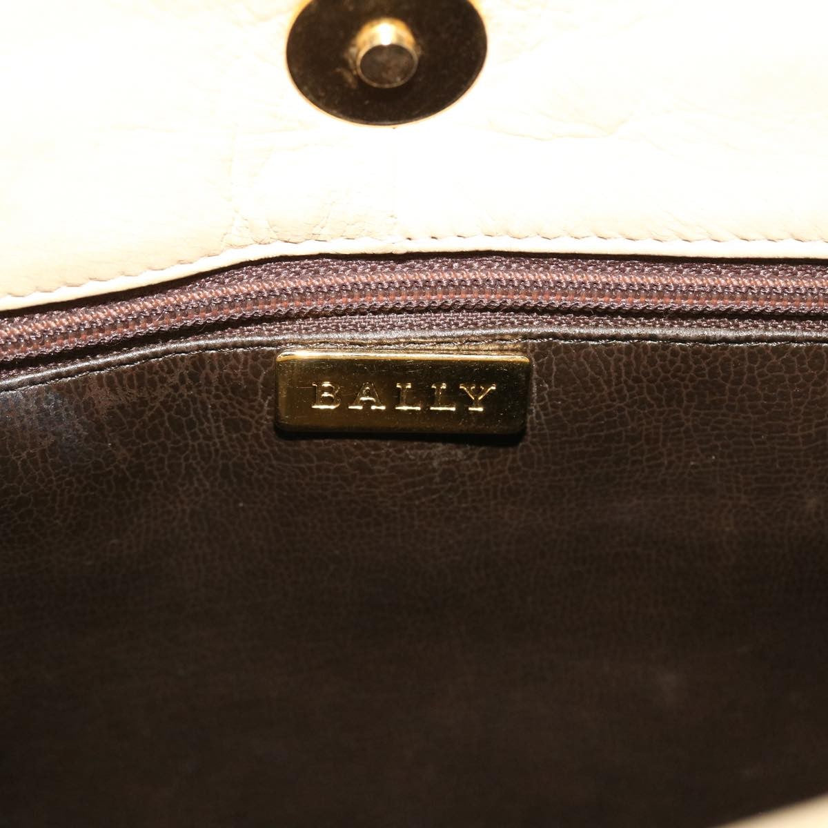 Bally Vintage Shoulder Bag Leather