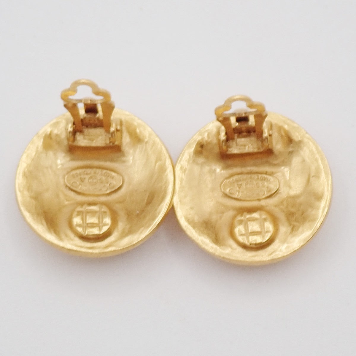 Chanel Vintage CC Round Button Clip-On Earrings Metal