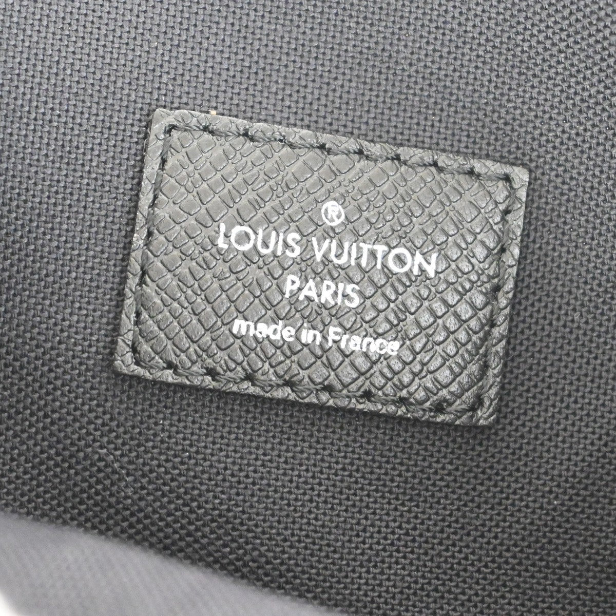 Louis Vuitton Sasha Handbag Taiga Leather